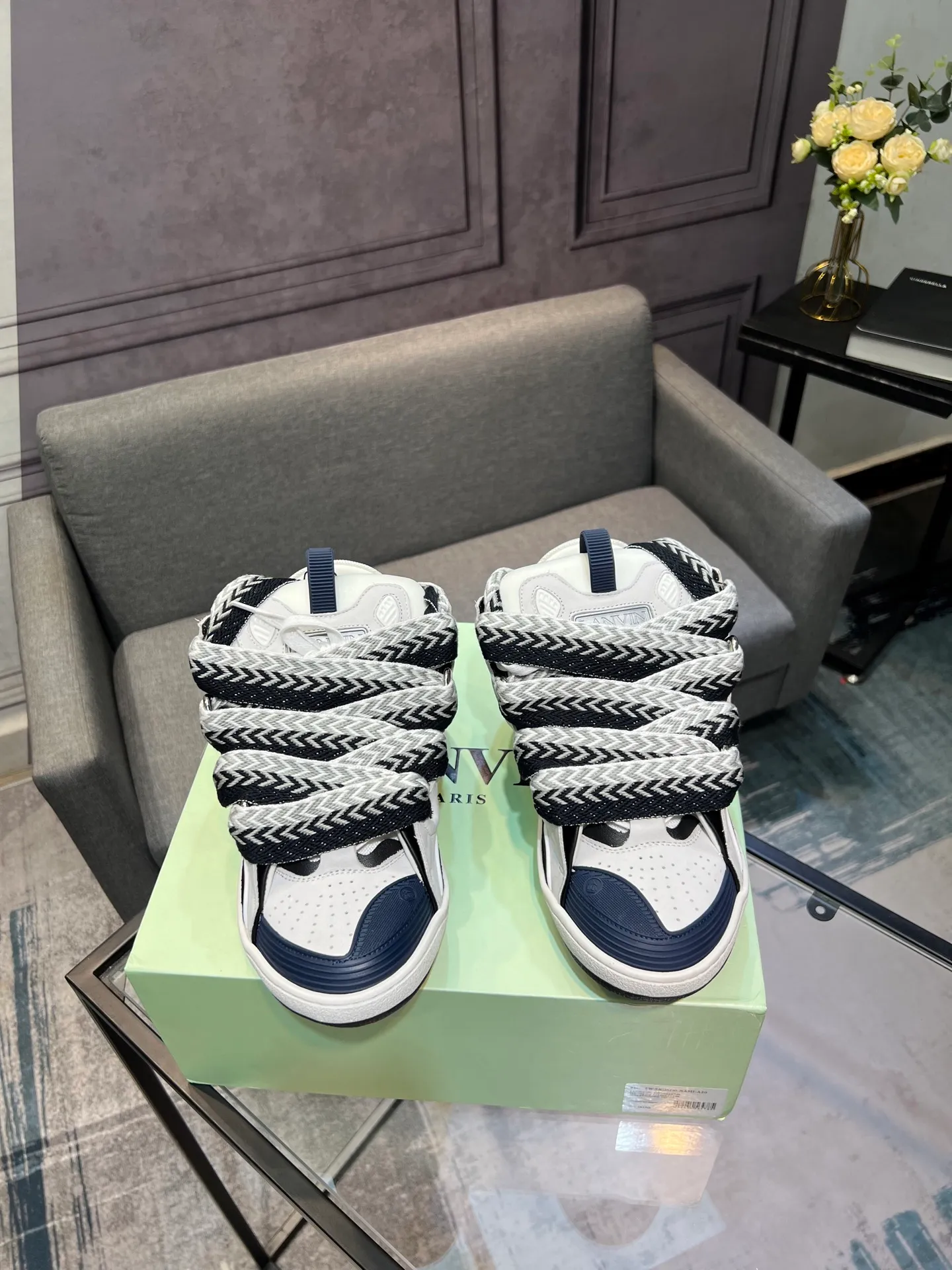 Men's men's shoes💰780 [LANVIN] Latest lace-up fashionable casual sneakers for couples High-quality CLAY couple series‼ ️ The latest trendy products of the season 🌈Many bloggers have planted grass and purchased the original open-mold customization. The upper and outsole are sewn with mark threads without edge sealing. Multiple material splicing combination design. Very versatile for fashionable and casual wear. Comfortable on the feet. Recommended for self-retention (upper cowhide + cow suede + breathable mesh) inner foot pad cowhide exclusive original open-mold clear logo rubber outsole ⚠️36-44 yards (45 custom-made)
